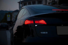 Cargar imagen en el visor de la galería, Free SHIPPING Aroham LED Tail Light Taillight Assembly For Tesla Model 3 Model Y 2016 2017 2018 2019 2020 2021 2022 2023Streamer Taillight x-men design style
