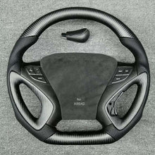 Carica l&#39;immagine nel visualizzatore di Gallery, Carbon Fiber Steering Wheel For Hyundai Elantra ix35 Tucson Accent Sonata Solaris I30 Veloster Santa Fe Rohens Coupe IX25 Equus
