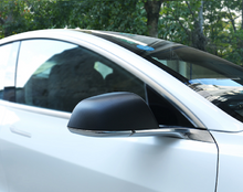 Carica l&#39;immagine nel visualizzatore di Gallery, Real Dry Carbon Fiber Rear View Mirror Cover  Caps Car Accessories Fit For Tesla Model Y 2020 2021
