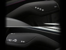 Charger l&#39;image dans la galerie, Real Carbon Fiber Wiper Shift Shifter Bar Cover Trim For Tesla Model 3 Model Y Interior Car Steering Wheel Accessories
